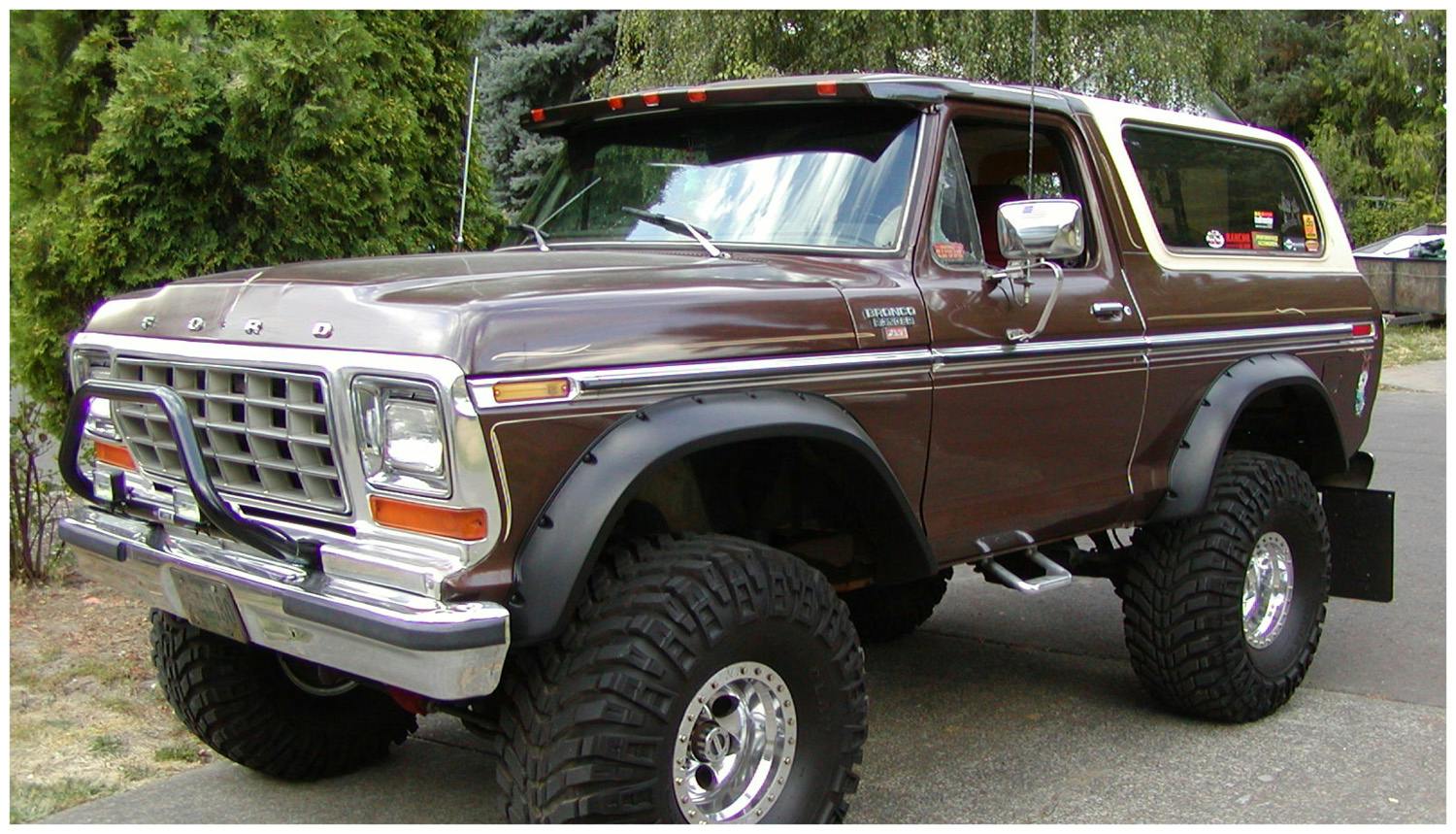 Bushwacker 20014-11 Fender Flares Cutout Style 2Pc Rear