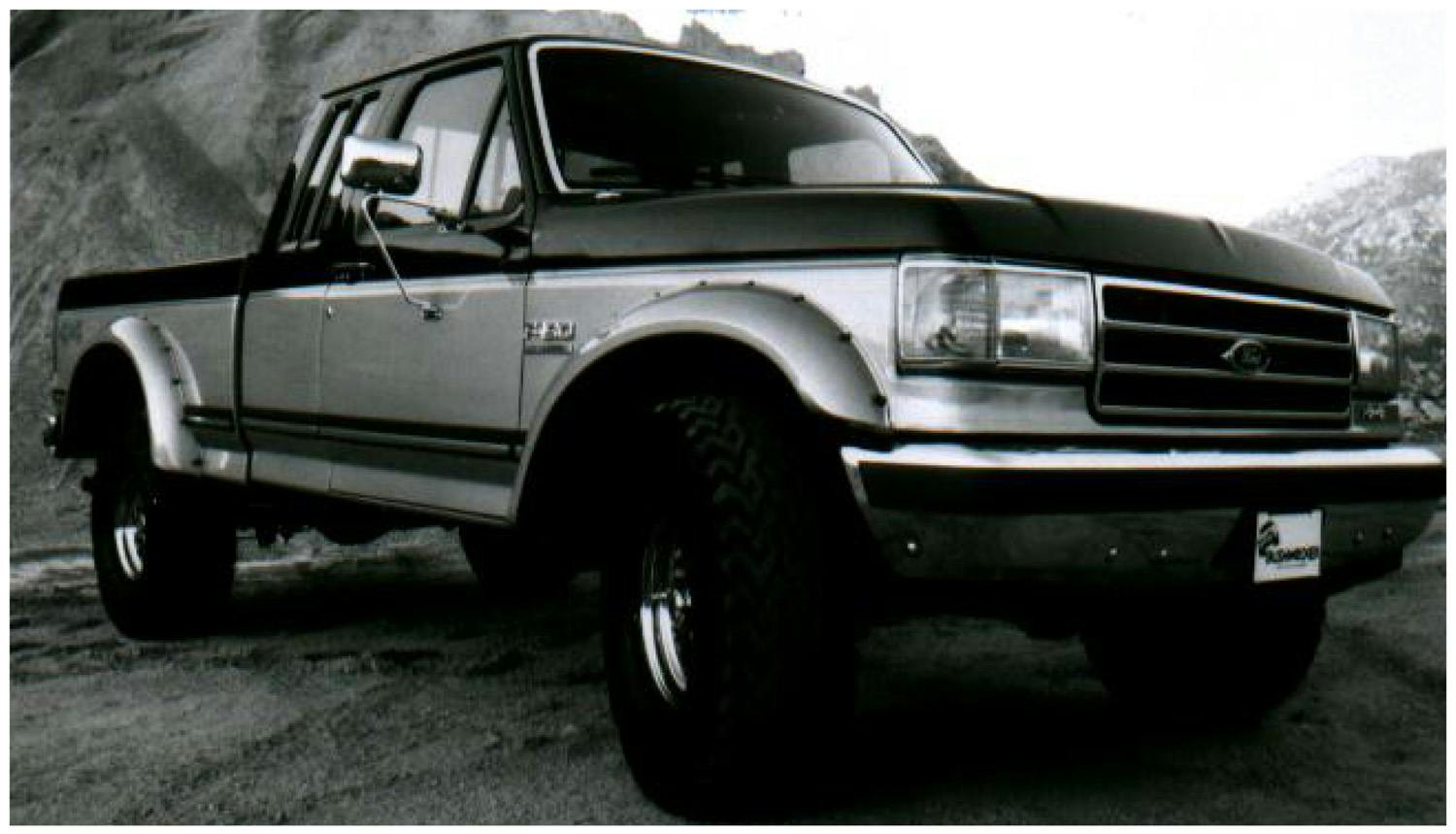 Bushwacker 20018-11 Fender Flares Cutout Style 2Pc Rear