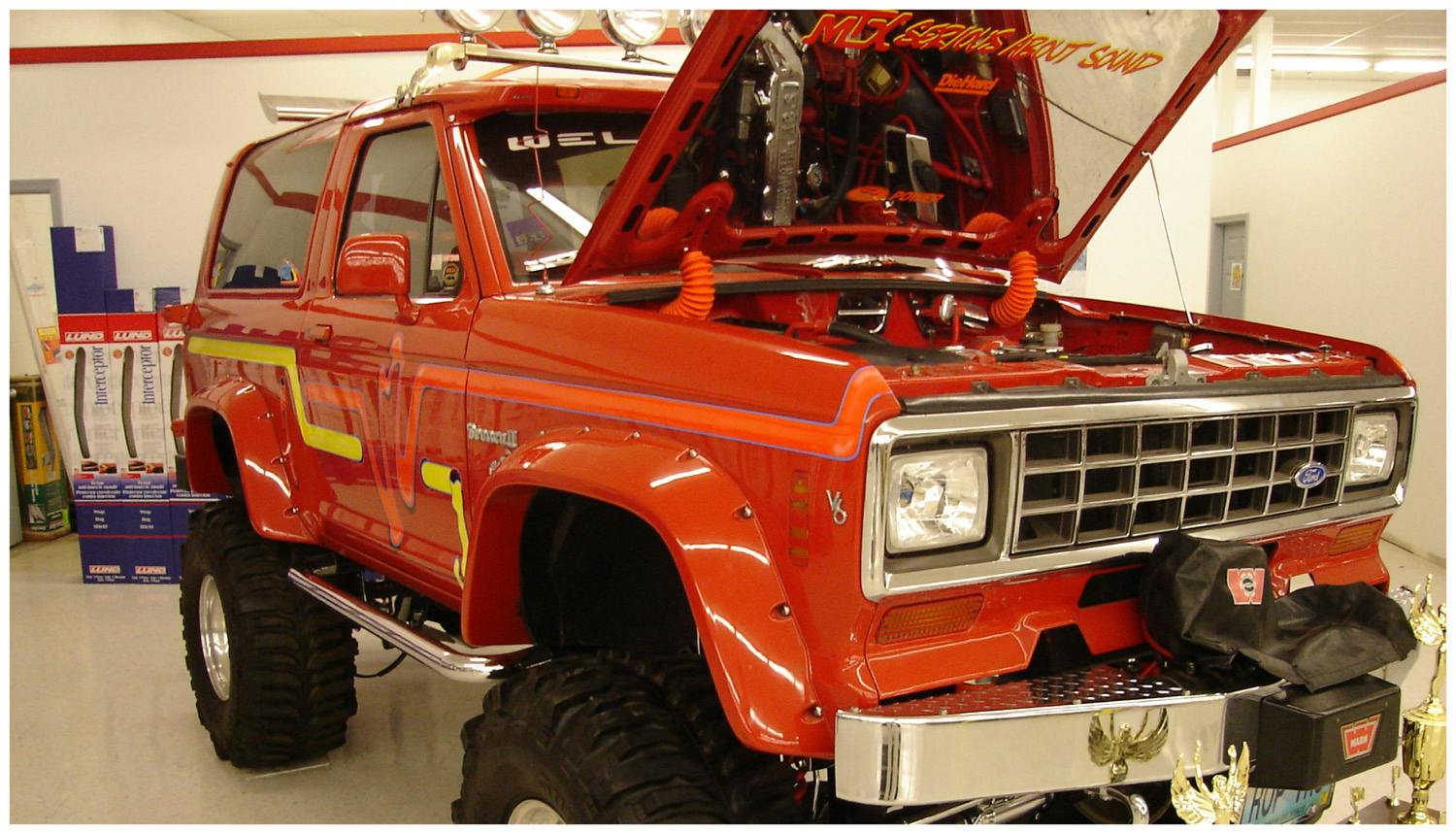 Bushwacker 21010-11 Fender Flares Cutout Style 2Pc Rear