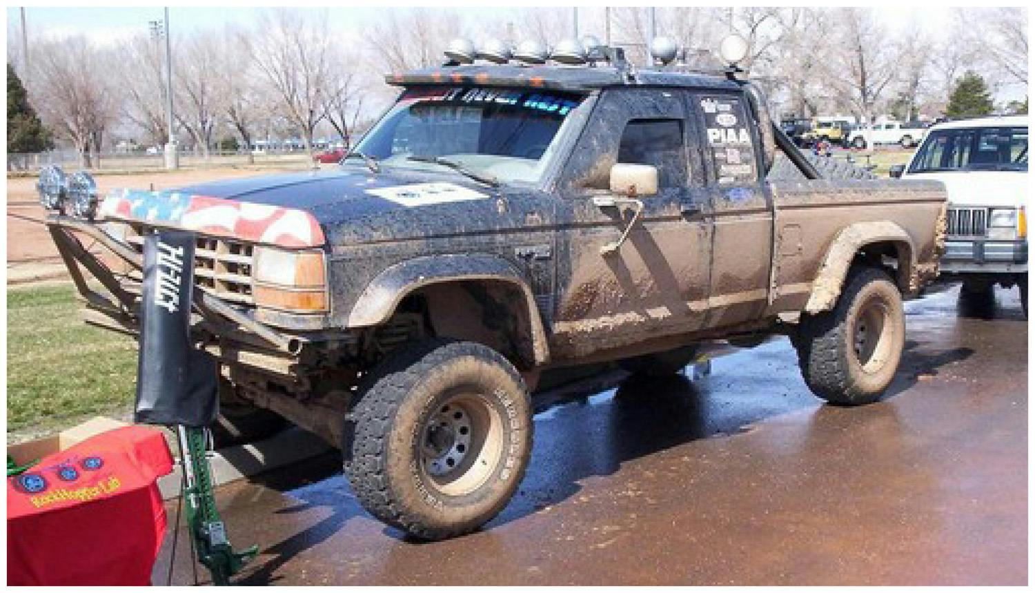 Bushwacker 21013-11 Fender Flares Cutout Style 2Pc Front