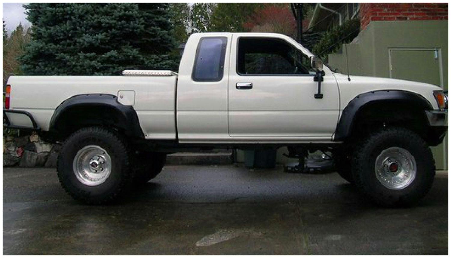 Bushwacker 31020-11 Fender Flares Cutout Style 2Pc Rear