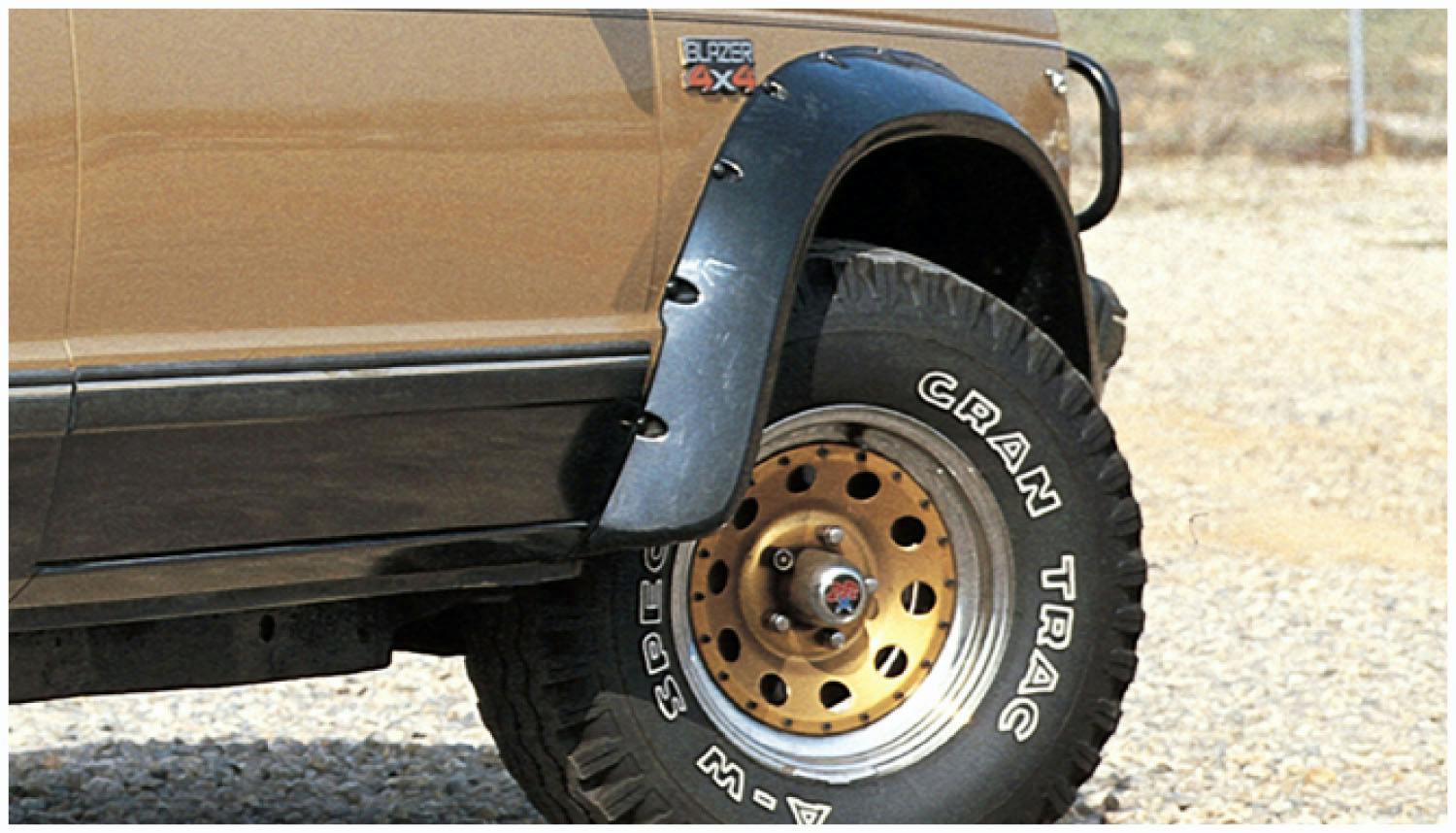 Bushwacker 41009-11 Fender Flares Cutout Style 2Pc Front