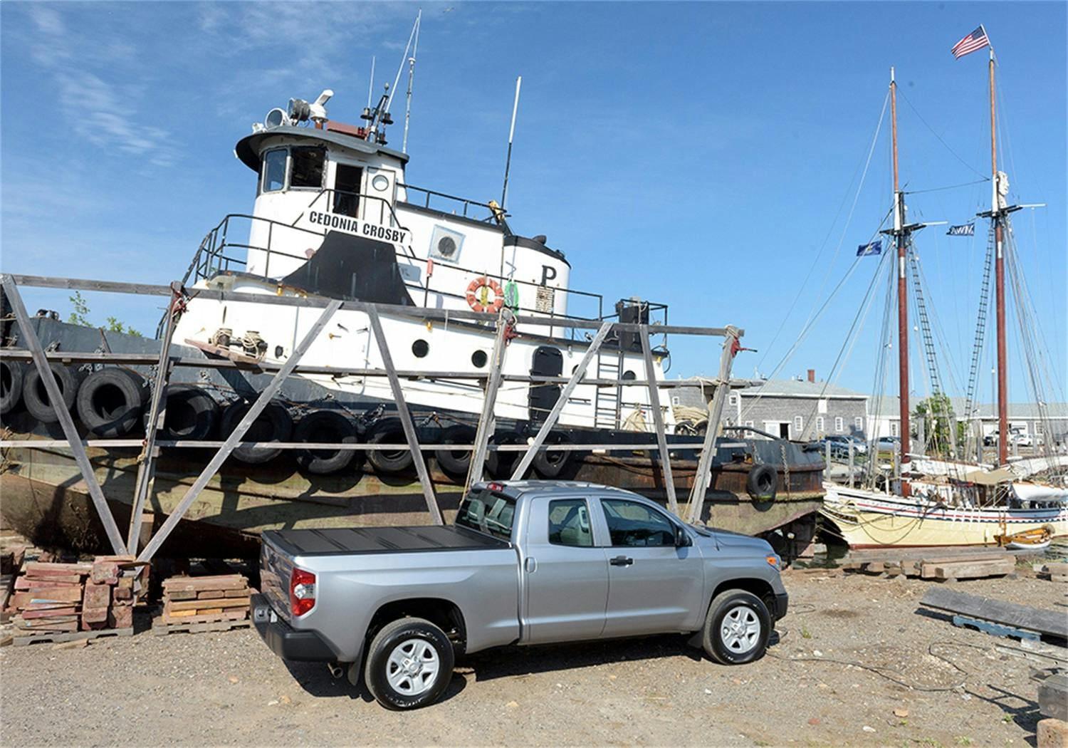 BAK Industries 226411T BAKFlip G2 07-21 Tundra 8' w/ Deck Rail System w/o Trail Special Edtn Strg Bxs