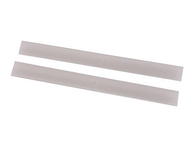 Tail Gate Chain Cover, clear, pair